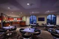 HTL-ORL Hotel Breakfast Dining Area